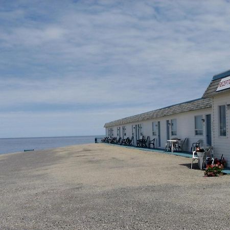 Motel Le Noroit L'Anse-au-Griffon Eksteriør bilde